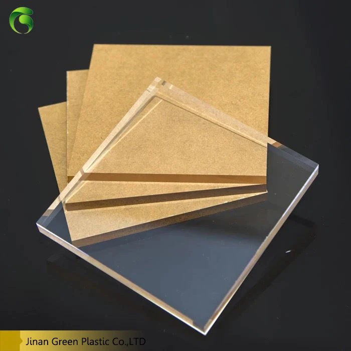 पर्यावरण के लिए Plexiglass की अनुकूलन क्षमता कहाँ है?